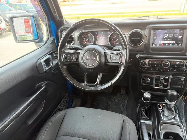 Jeep Gladiator photo 30