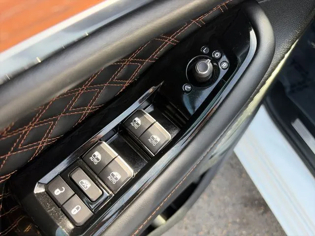 Jeep Grand Cherokee photo 27