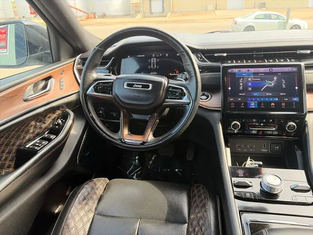 Jeep Grand Cherokee photo 31