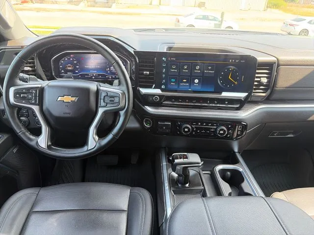 Chevrolet Silverado photo 33