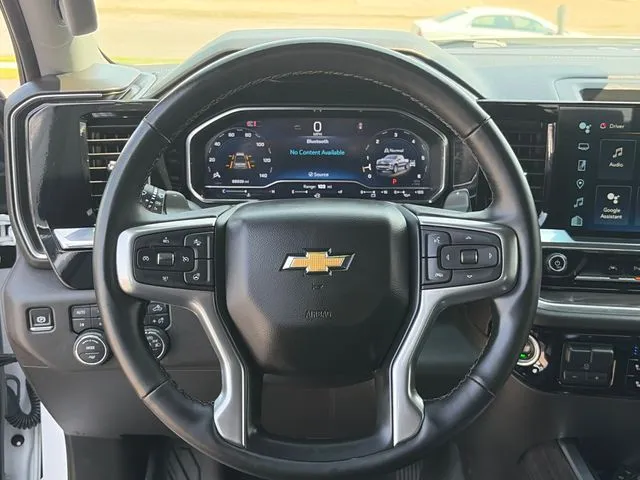Chevrolet Silverado photo 29