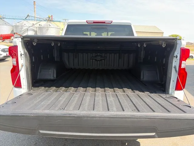 Chevrolet Silverado photo 43