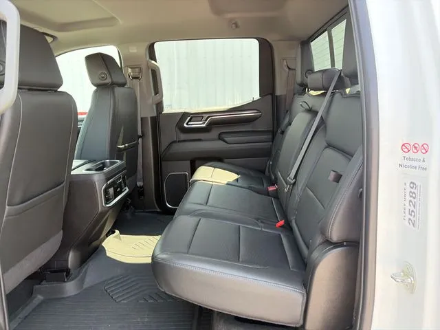 Chevrolet Silverado photo 41