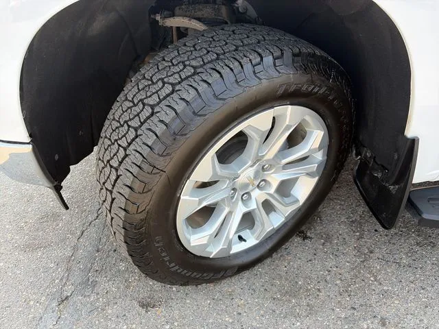 Chevrolet Silverado photo 18