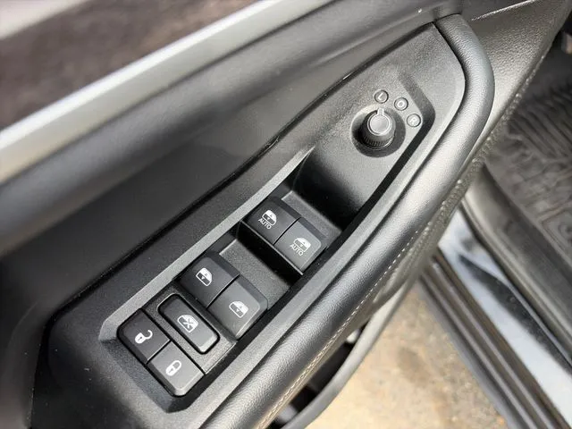 Jeep Grand Cherokee photo 27