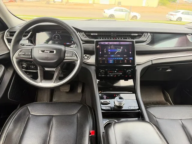 Jeep Grand Cherokee photo 33