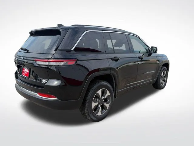 Jeep Grand Cherokee photo 9