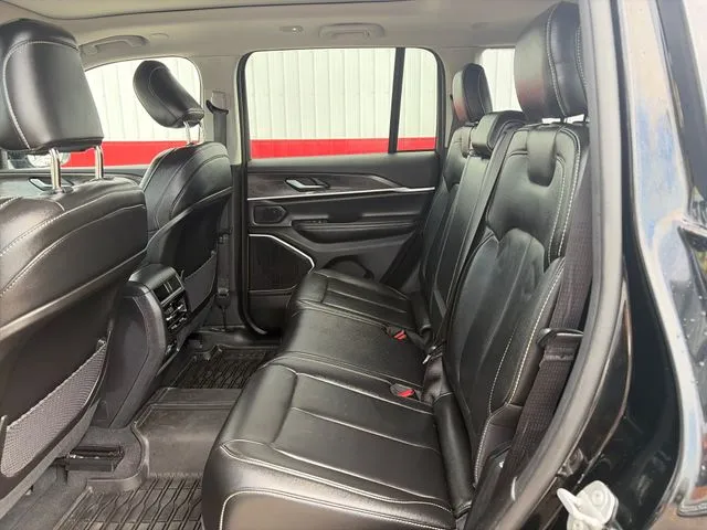 Jeep Grand Cherokee photo 42