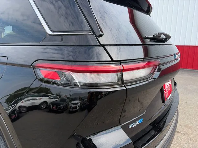 Jeep Grand Cherokee photo 21
