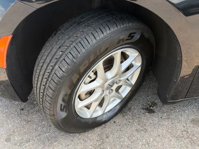 Chrysler Pacifica photo 17