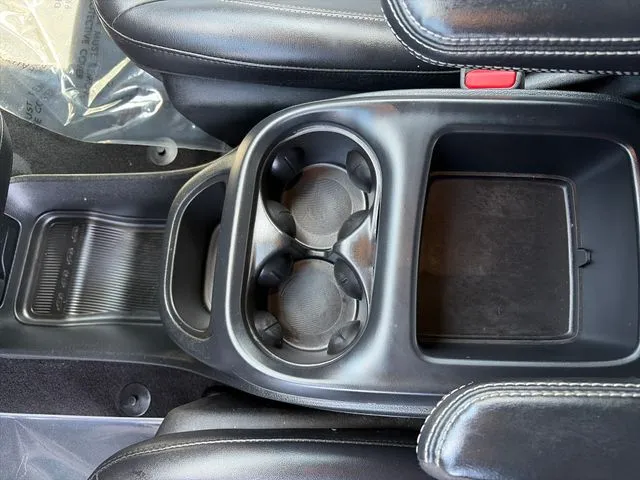 Chrysler Pacifica photo 34