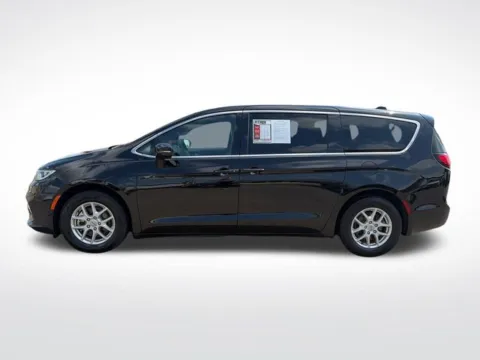 Another view of 2025 Chrysler Pacifica Select for sale in Perham, MN at Nyhus Family Sales