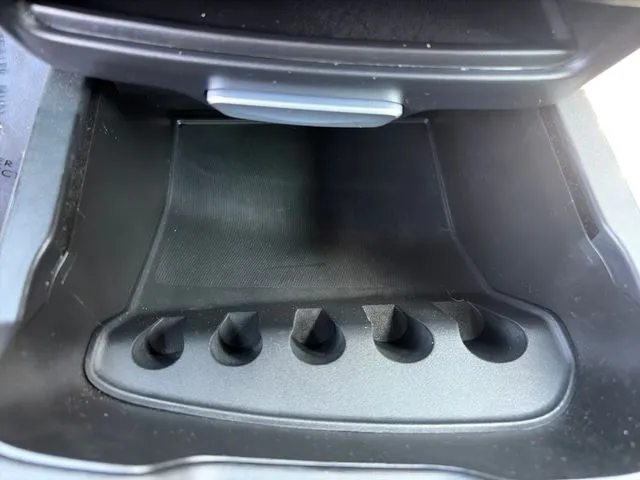 Chrysler Pacifica photo 59