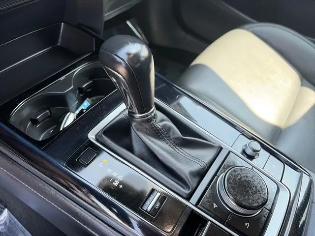 Mazda CX-30 photo 35
