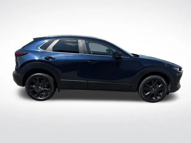 Mazda CX-30 photo 9