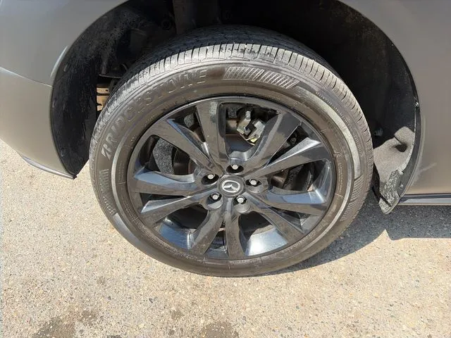 Mazda CX-30 photo 16