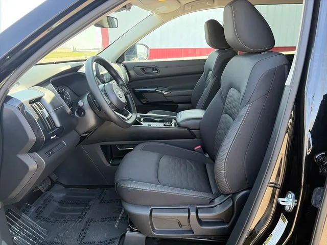 Nissan Pathfinder photo 22