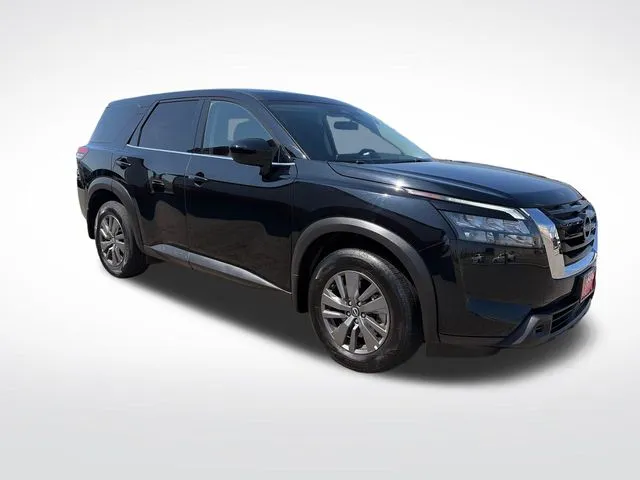 Nissan Pathfinder photo 10