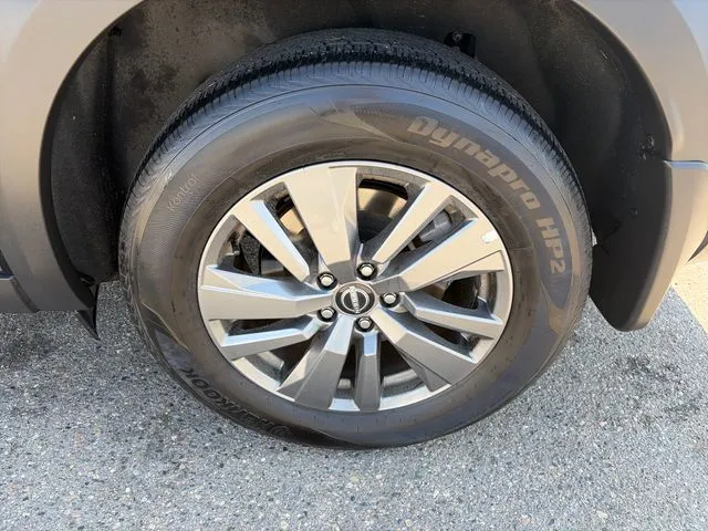 Nissan Pathfinder photo 15