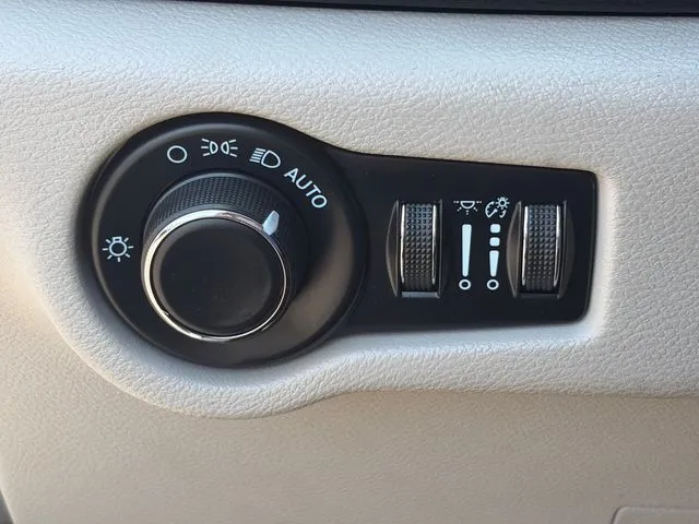 Chrysler Voyager photo 57
