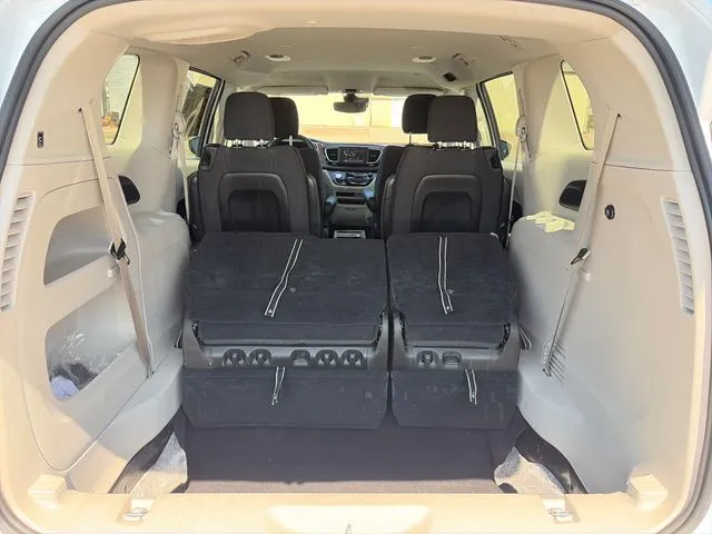 Chrysler Voyager photo 44