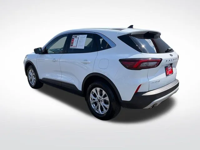 Ford Escape photo 4