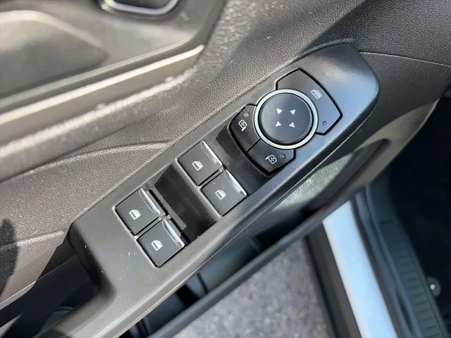 Ford Escape photo 27