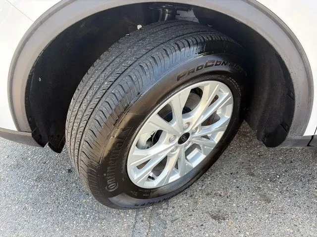 Ford Escape photo 18