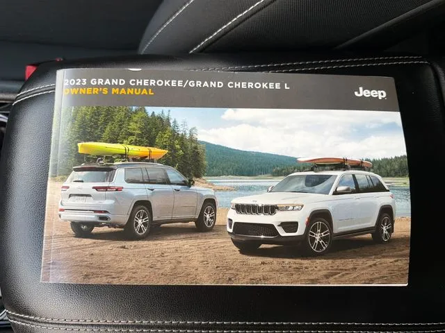 Jeep Grand Cherokee photo 40
