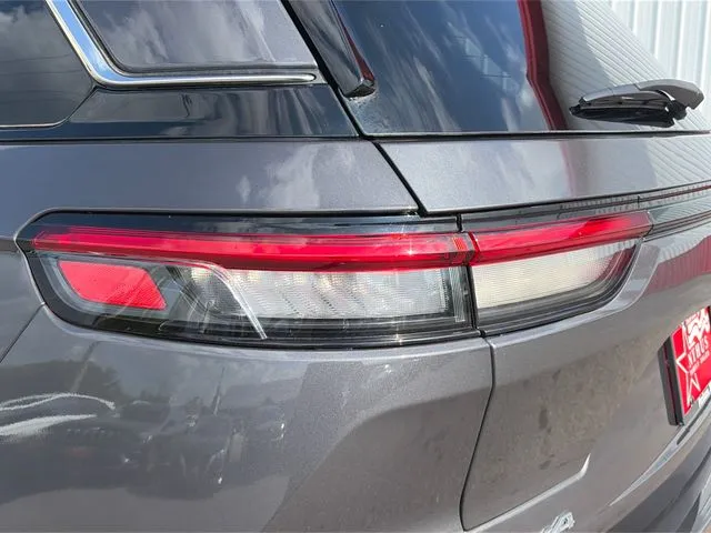 Jeep Grand Cherokee photo 20