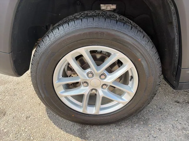 Jeep Grand Cherokee photo 16