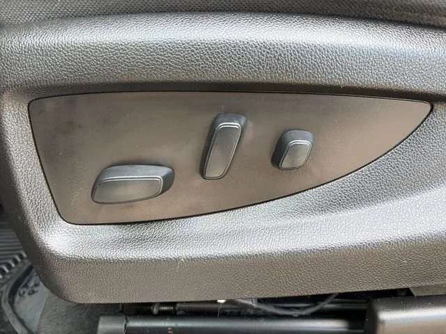 Chevrolet Silverado photo 27