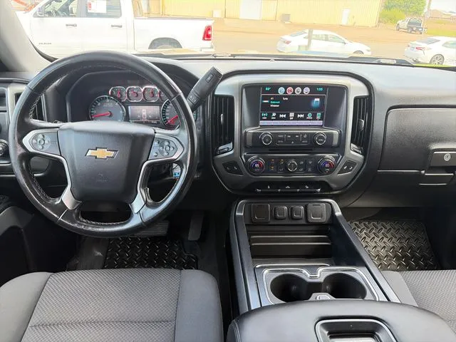 Chevrolet Silverado photo 32
