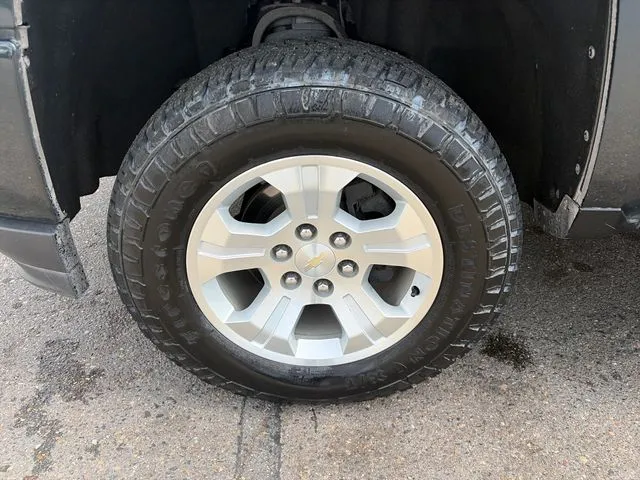 Chevrolet Silverado photo 12