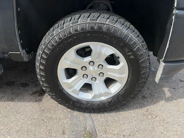 Chevrolet Silverado photo 14