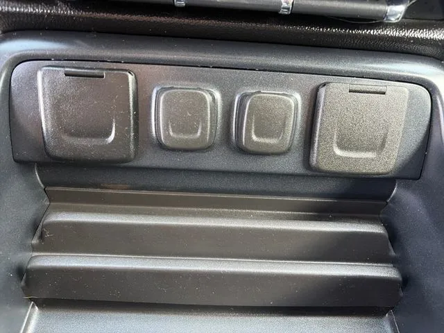 Chevrolet Silverado photo 52