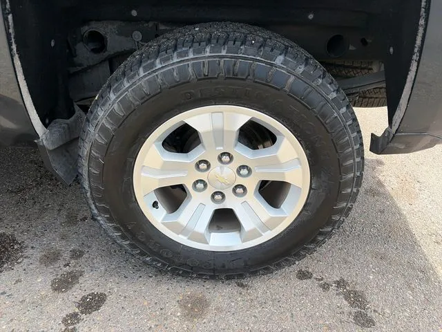Chevrolet Silverado photo 15