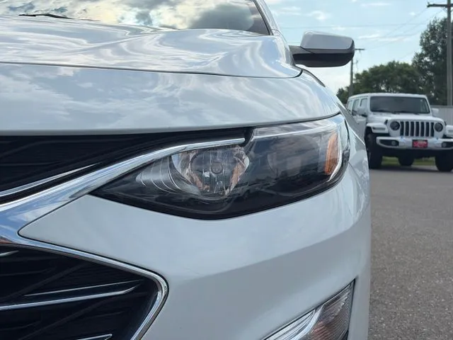 Chevrolet Malibu photo 18
