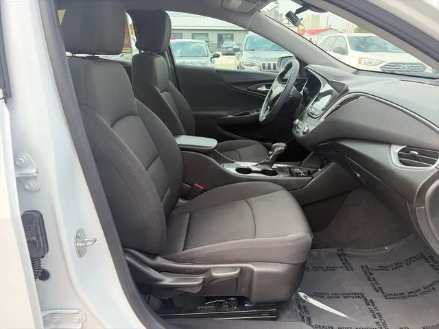 Chevrolet Malibu photo 23