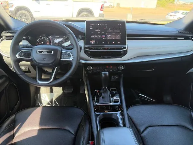 Jeep Compass photo 32