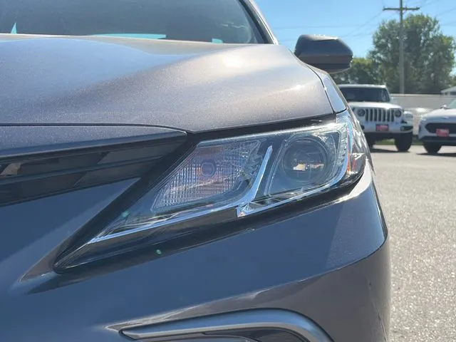 Toyota Camry photo 17