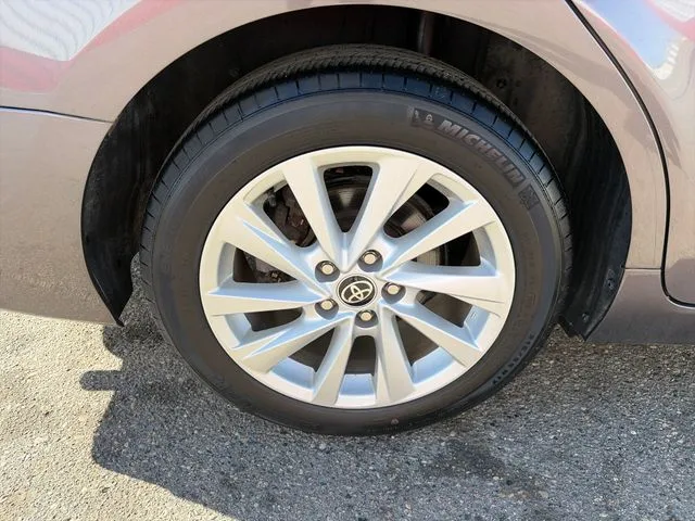 Toyota Camry photo 15