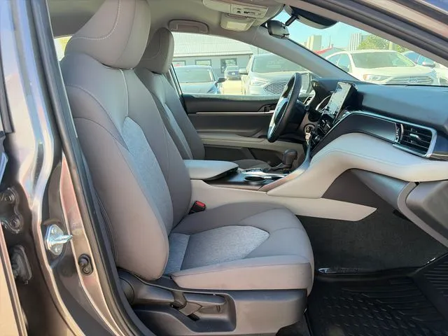 Toyota Camry photo 22