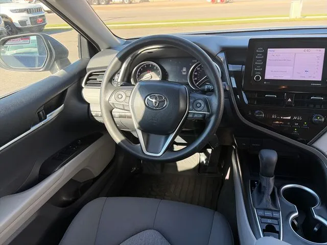 Toyota Camry photo 29