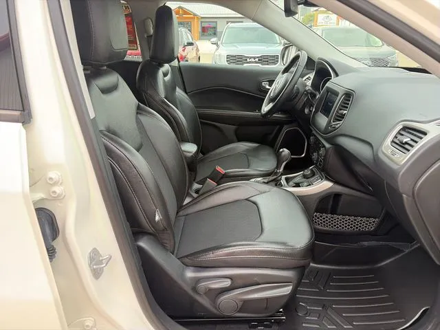 Jeep Compass photo 23