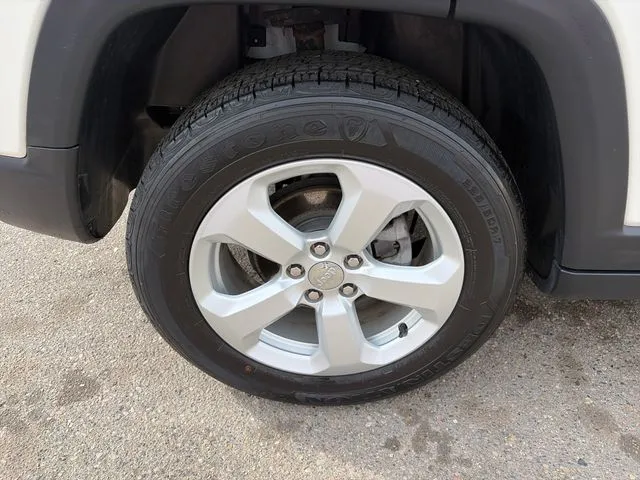 Jeep Compass photo 16