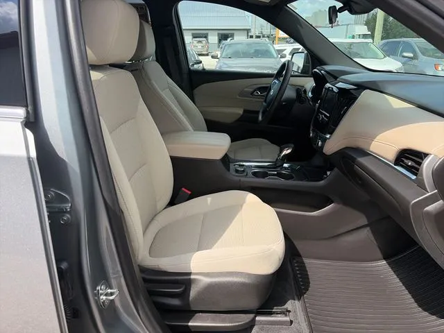 Chevrolet Traverse photo 23