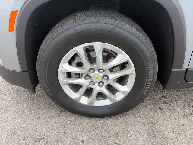 Chevrolet Traverse photo 12