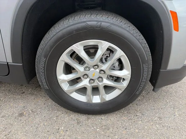 Chevrolet Traverse photo 14