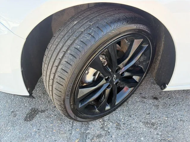 Chevrolet Malibu photo 17